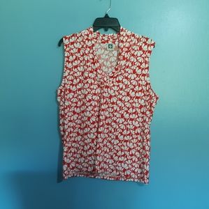 Ann klein sleeveless V-neck top size L.